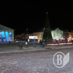 Чернігів уже з ялинкою. Час «Че» наближається Чернігів уже з ялинкою. Час «Че» наближається